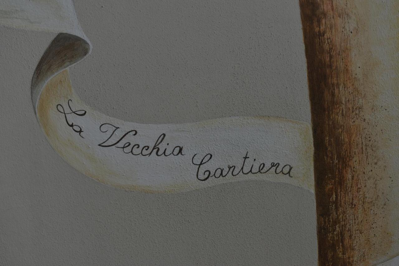 Отель La Vecchia Cartiera Колле-ди-Валь-д'Эльса Номер фото